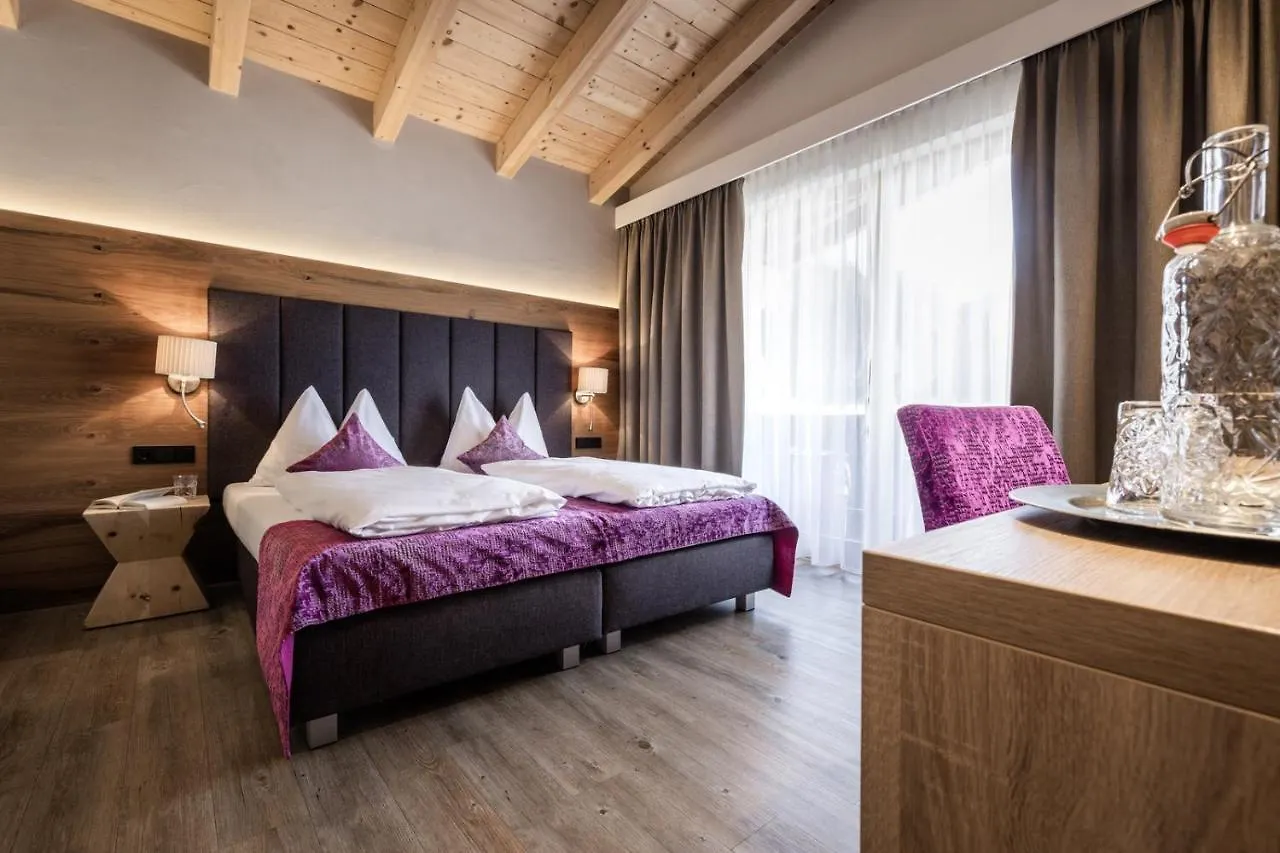Hotel Sonnegg Saalbach-Hinterglemm