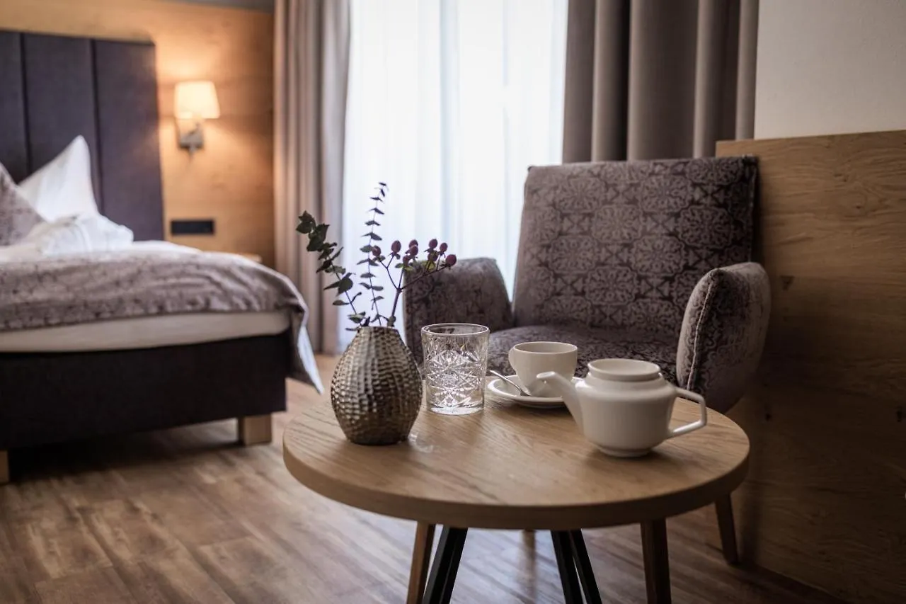 Hotel Sonnegg Saalbach-Hinterglemm
