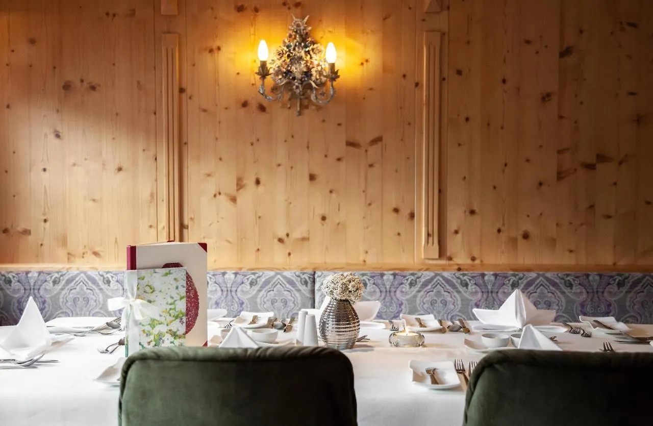 Hotel Sonnegg Saalbach-Hinterglemm