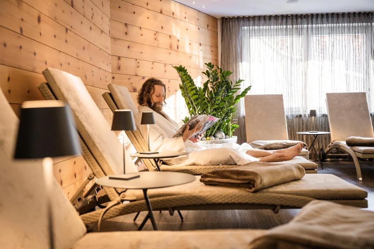 ****  Hotel Sonnegg Saalbach Österreich