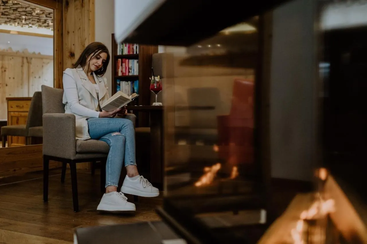 Hotel Sonnegg Saalbach-Hinterglemm